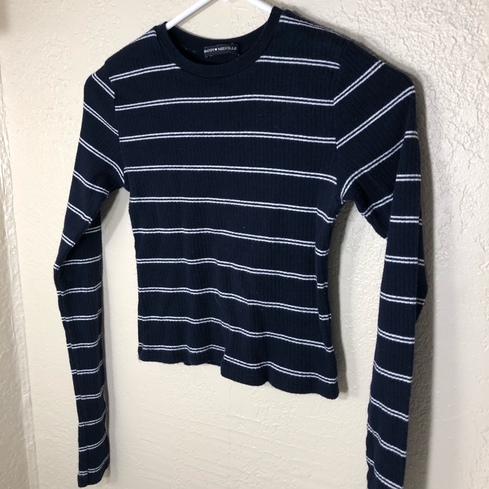 Brandy Melville Long sleeve ribbed shirt